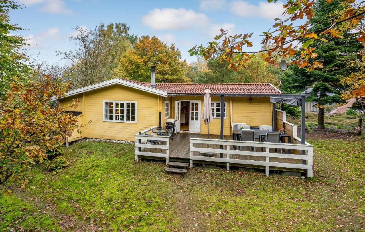 3 Bedroom Cozy Home In Børkop Exterior foto